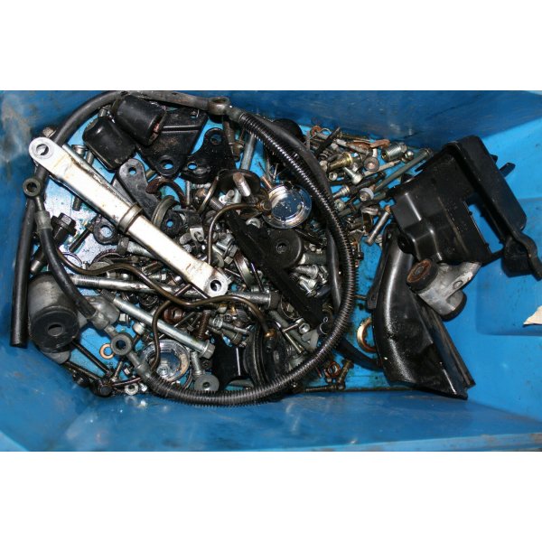 Kawasaki GPX600 R ZX600C Miscellaneous bolts + parts F3/4 - K2