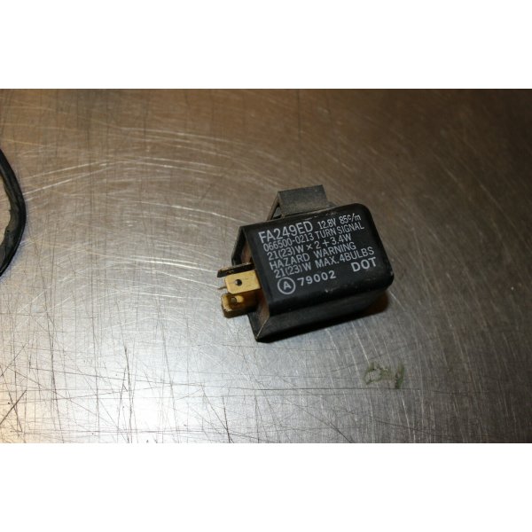 Kawasaki GPZ 500 S EX500  Turn signal relay  E1/3