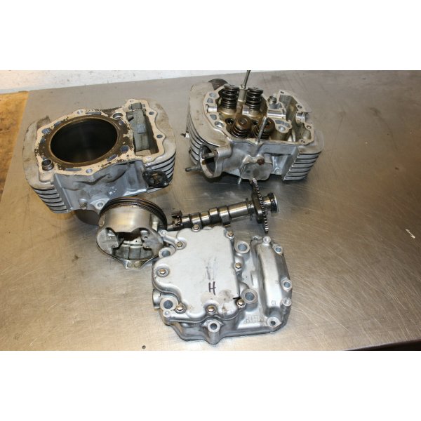 Kawasaki VN 1500 Mean Streak cylinder head complete ( rear ) F2/3