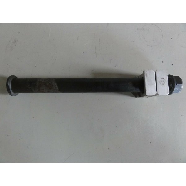Yamaha YZF 600 R6 RJ 05 rear quick release axle