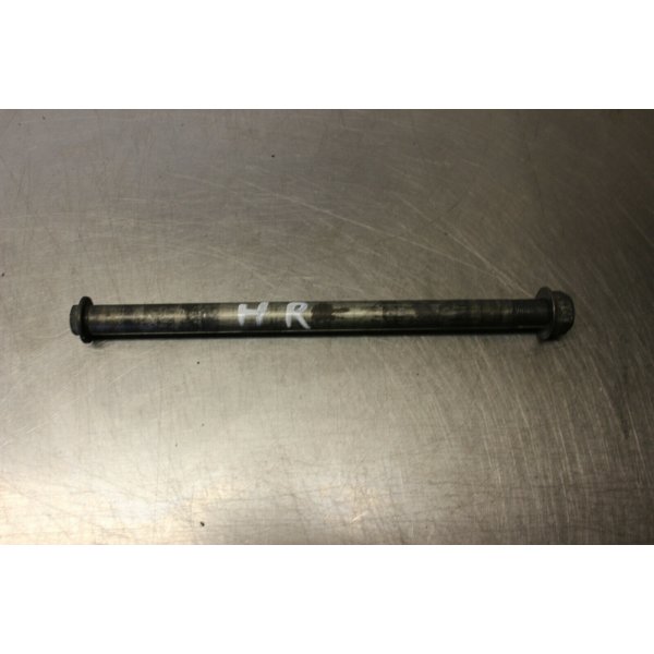 Suzuki GSX-R 750 GR7AA rear quick release axle B2/2