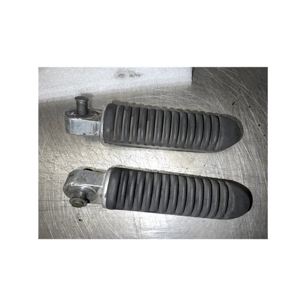 Suzuki GSX 750F GR78A Footrests rear D2/3