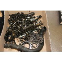 Yamaha TDM 850 3VD Various parts + screws (engine) C3/4